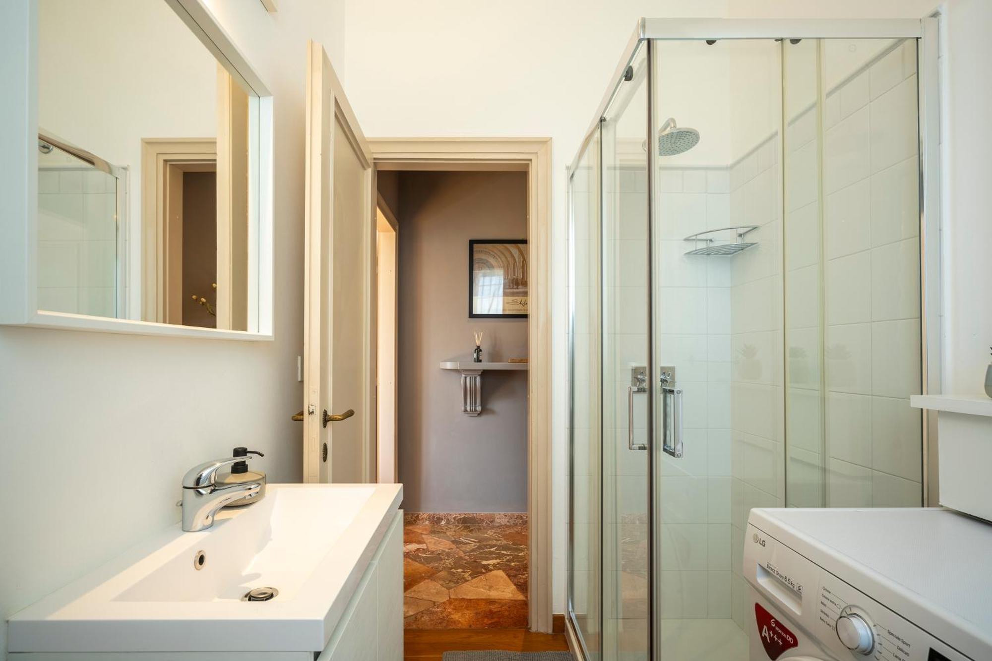 The Luxor - Angelico Florenz